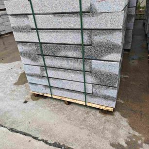 成都芙蓉白路牙石，马路牙子