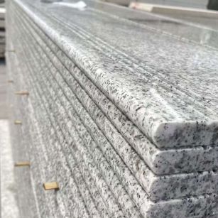 成都芝麻白楼梯踏步 花岗岩楼梯板材