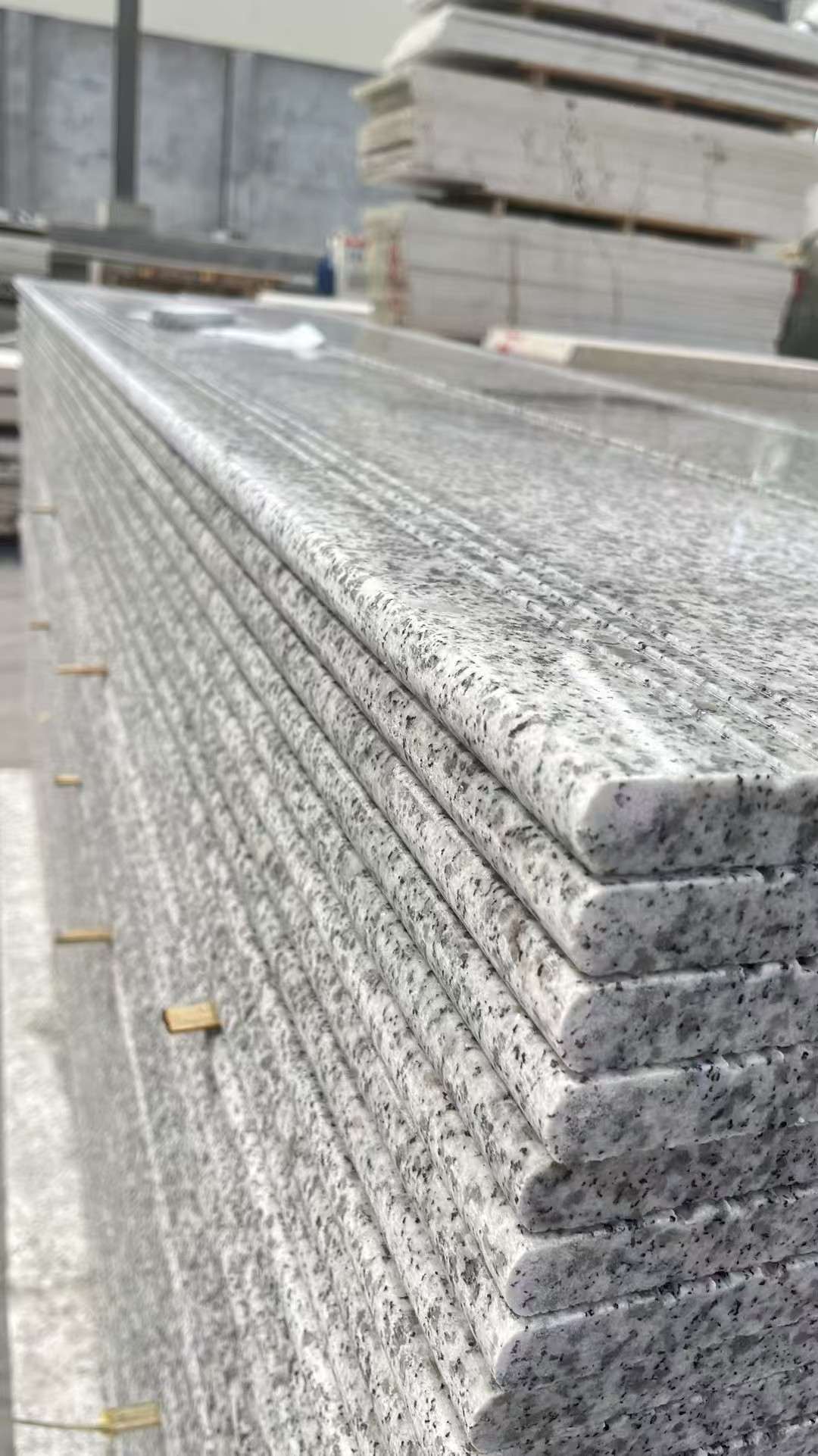 成都芝麻白楼梯踏步 花岗岩楼梯板材