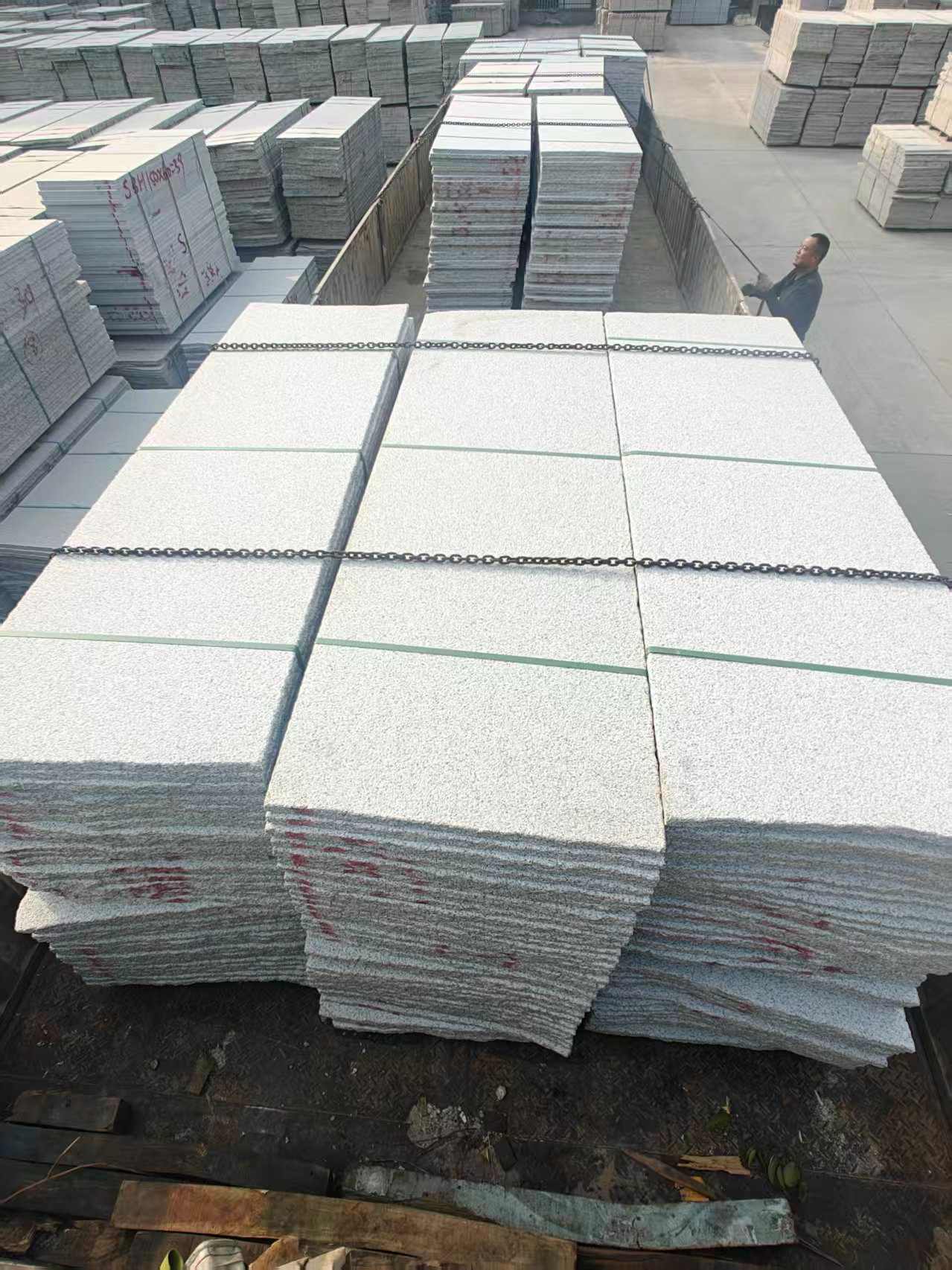 成都芝麻白毛板，石材毛板